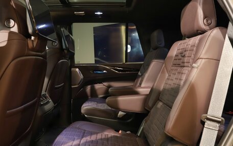 Cadillac Escalade V, 2024 год, 19 500 000 рублей, 9 фотография