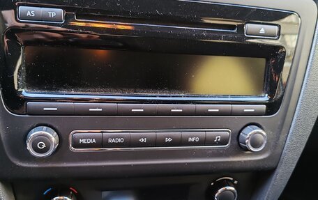 Skoda Rapid I, 2015 год, 1 140 000 рублей, 9 фотография