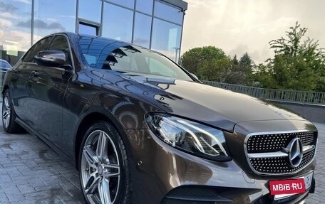 Mercedes-Benz E-Класс, 2016 год, 3 300 000 рублей, 8 фотография
