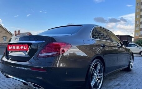 Mercedes-Benz E-Класс, 2016 год, 3 300 000 рублей, 6 фотография