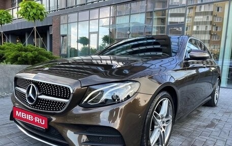 Mercedes-Benz E-Класс, 2016 год, 3 300 000 рублей, 10 фотография