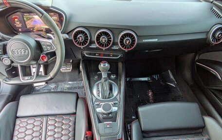 Audi TT RS, 2021 год, 8 105 755 рублей, 14 фотография