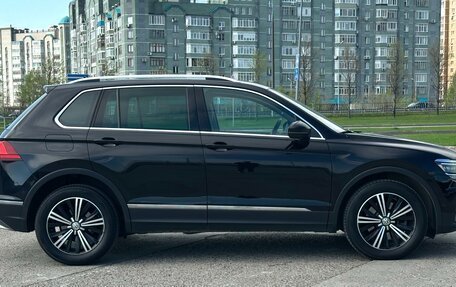 Volkswagen Tiguan II, 2017 год, 3 200 000 рублей, 4 фотография
