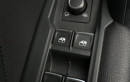 Volkswagen Tiguan II, 2017 год, 3 200 000 рублей, 12 фотография