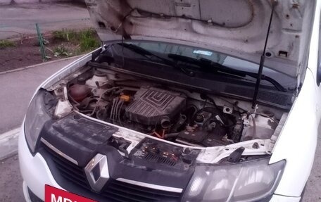 Renault Logan II, 2018 год, 505 000 рублей, 8 фотография