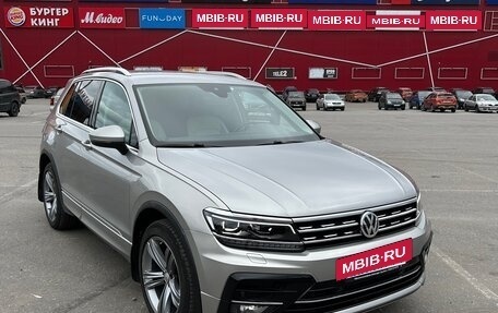 Volkswagen Tiguan II, 2020 год, 3 600 000 рублей, 2 фотография