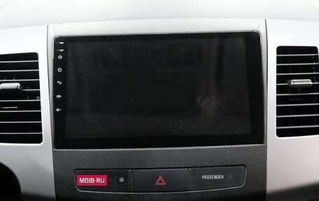 Mitsubishi Outlander III рестайлинг 3, 2010 год, 1 349 000 рублей, 15 фотография