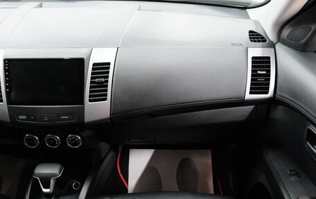 Mitsubishi Outlander III рестайлинг 3, 2010 год, 1 349 000 рублей, 18 фотография