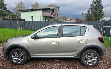 Renault Sandero II рестайлинг, 2017 год, 1 000 000 рублей, 2 фотография