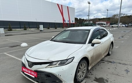 Toyota Camry, 2019 год, 2 600 000 рублей, 3 фотография