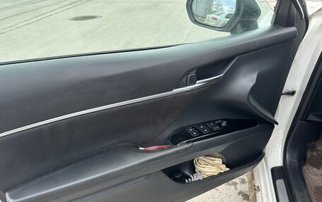 Toyota Camry, 2019 год, 2 600 000 рублей, 12 фотография