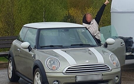 MINI Hatch, 2011 год, 1 250 000 рублей, 9 фотография