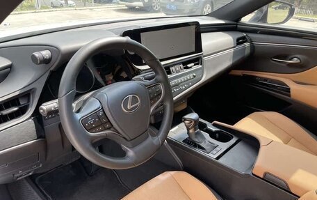 Lexus ES VII, 2022 год, 3 100 000 рублей, 6 фотография