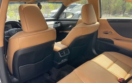 Lexus ES VII, 2022 год, 3 100 000 рублей, 10 фотография