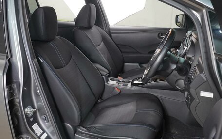 Nissan Leaf II, 2017 год, 2 099 000 рублей, 10 фотография