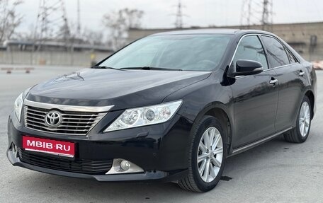 Toyota Camry, 2014 год, 1 950 000 рублей, 1 фотография