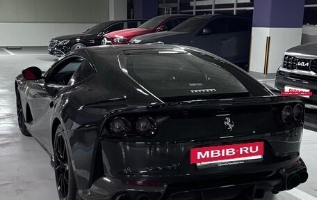Ferrari 812, 2020 год, 40 000 000 рублей, 3 фотография