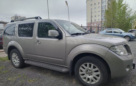 Nissan Pathfinder, 2011 год, 1 950 000 рублей, 3 фотография