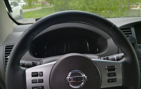 Nissan Pathfinder, 2011 год, 1 950 000 рублей, 22 фотография