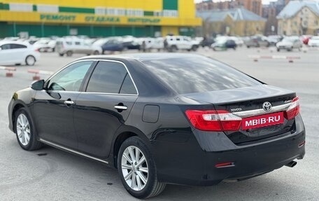 Toyota Camry, 2014 год, 1 950 000 рублей, 6 фотография