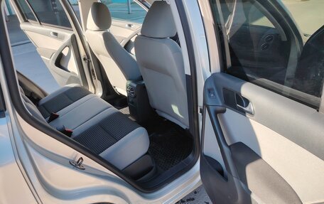 Volkswagen Tiguan I, 2011 год, 1 050 000 рублей, 10 фотография