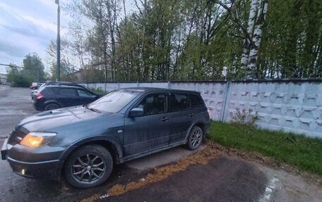 Mitsubishi Outlander III рестайлинг 3, 2005 год, 750 000 рублей, 4 фотография