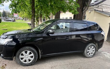 Mitsubishi Outlander III рестайлинг 3, 2013 год, 1 250 000 рублей, 5 фотография