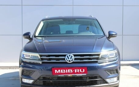 Volkswagen Tiguan II, 2017 год, 2 179 000 рублей, 2 фотография