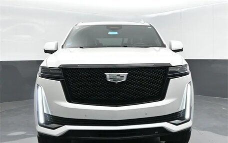 Cadillac Escalade V, 2022 год, 109 012 рублей, 2 фотография