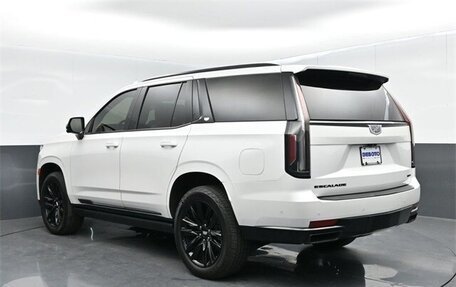 Cadillac Escalade V, 2022 год, 109 012 рублей, 5 фотография