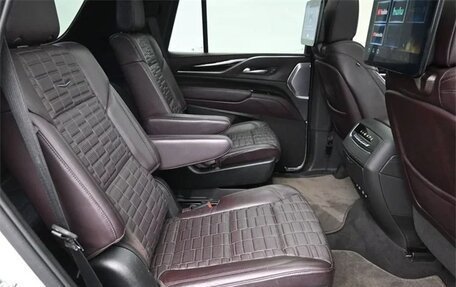 Cadillac Escalade V, 2022 год, 109 012 рублей, 13 фотография