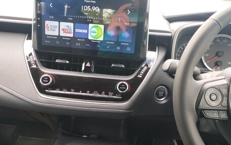 Toyota Corolla, 2018 год, 1 900 000 рублей, 2 фотография