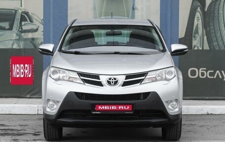 Toyota RAV4, 2015 год, 1 899 000 рублей, 3 фотография
