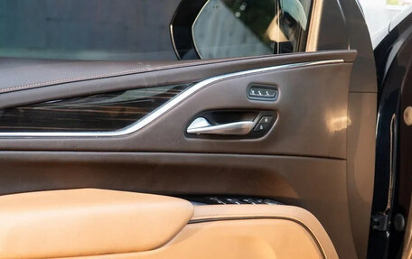Cadillac Escalade V, 2021 год, 8 971 776 рублей, 18 фотография