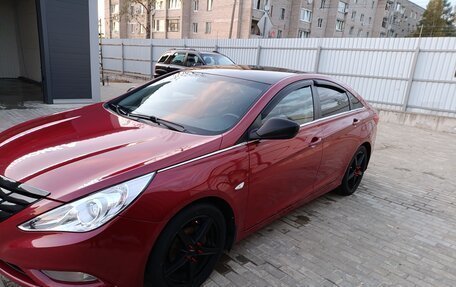 Hyundai Sonata VI, 2011 год, 1 100 000 рублей, 9 фотография