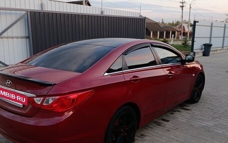 Hyundai Sonata VI, 2011 год, 1 100 000 рублей, 4 фотография