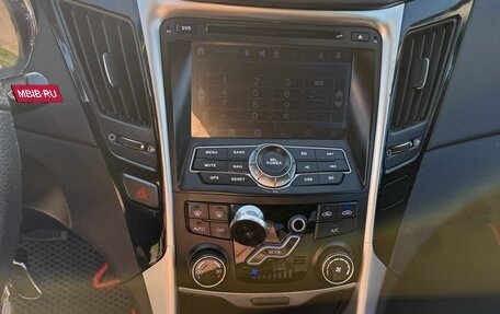 Hyundai Sonata VI, 2011 год, 1 100 000 рублей, 13 фотография