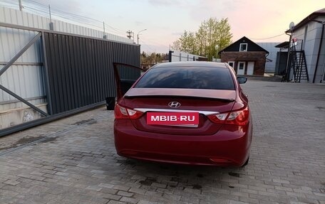 Hyundai Sonata VI, 2011 год, 1 100 000 рублей, 10 фотография