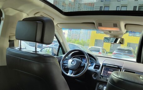 Volkswagen Touareg III, 2011 год, 2 200 000 рублей, 6 фотография