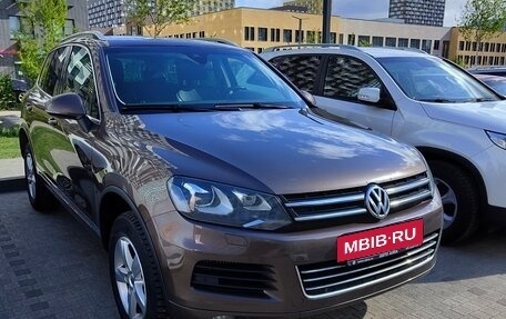 Volkswagen Touareg III, 2011 год, 2 200 000 рублей, 3 фотография