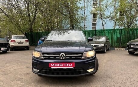 Volkswagen Tiguan II, 2017 год, 1 750 000 рублей, 2 фотография