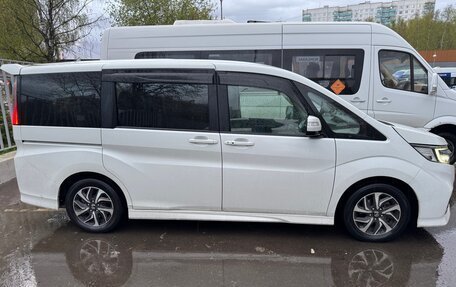 Honda Stepwgn IV, 2019 год, 2 550 000 рублей, 5 фотография