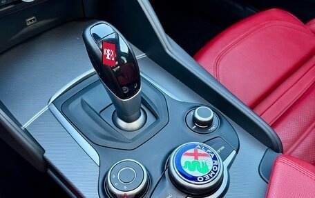 Alfa Romeo Giulia II, 2019 год, 3 090 000 рублей, 12 фотография