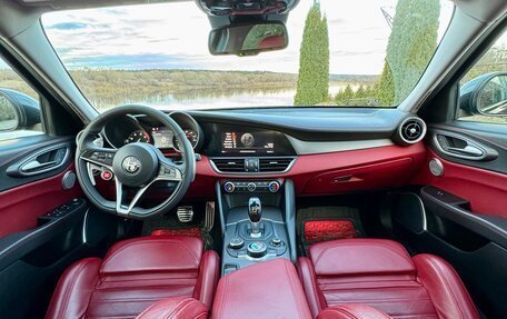 Alfa Romeo Giulia II, 2019 год, 3 090 000 рублей, 14 фотография