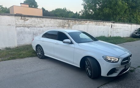 Mercedes-Benz E-Класс, 2022 год, 5 690 000 рублей, 10 фотография
