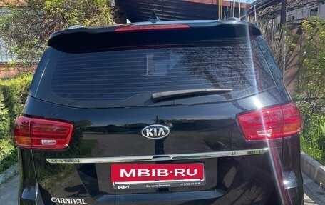 KIA Carnival III, 2019 год, 2 800 000 рублей, 5 фотография
