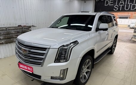 Cadillac Escalade IV, 2016 год, 4 150 000 рублей, 2 фотография