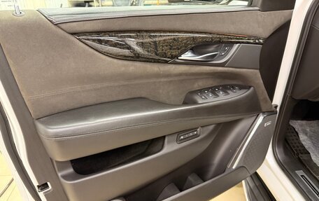 Cadillac Escalade IV, 2016 год, 4 150 000 рублей, 14 фотография
