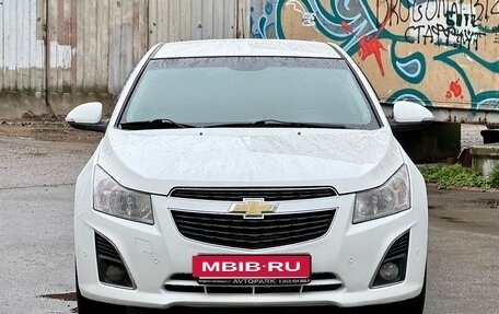 Chevrolet Cruze II, 2013 год, 990 000 рублей, 4 фотография