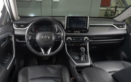 Toyota RAV4, 2021 год, 3 959 000 рублей, 6 фотография